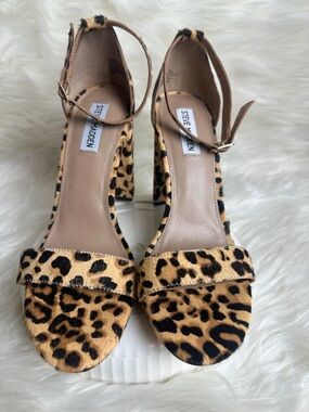Steve Madden Leopard Print Cow Hair 
Block Heel Sandal Size 10